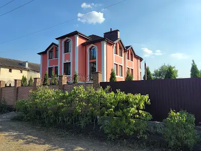 дом по адресу Київська