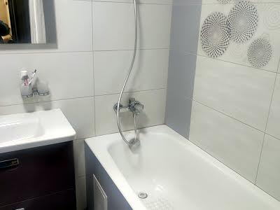 квартира по адресу Ревуцкого ул., 9
