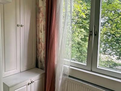 квартира за адресою Дегтярівська вул., 10