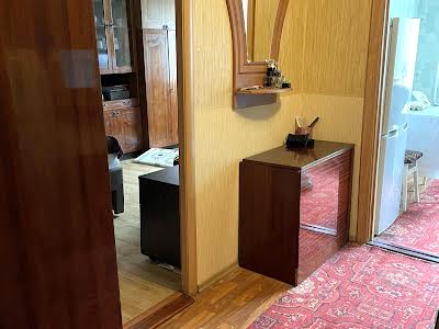квартира за адресою Любомира Гузара просп. (Космонавта Комарова), 9-А