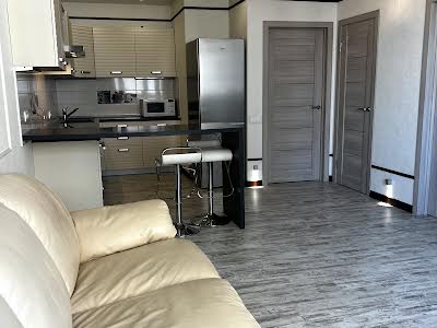 квартира за адресою Анни Ахматової вул., 34