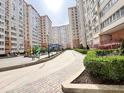 квартира за адресою Райдужний масив вул., 24
