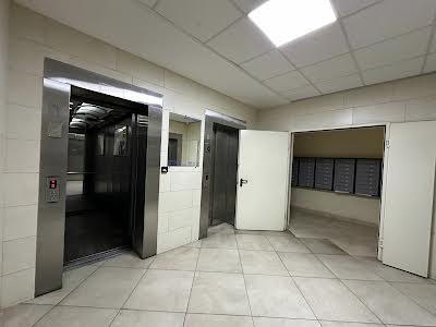 квартира по адресу Ревуцкого ул., 9