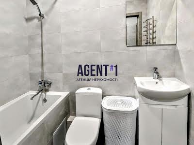 квартира за адресою Садова вул., 51Б