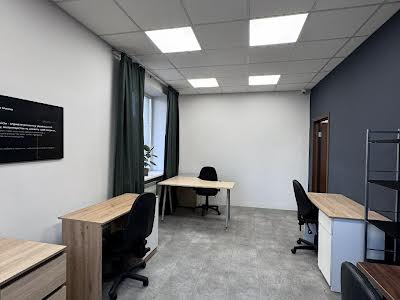 комерційна за адресою Лесі Українки бульв., 6