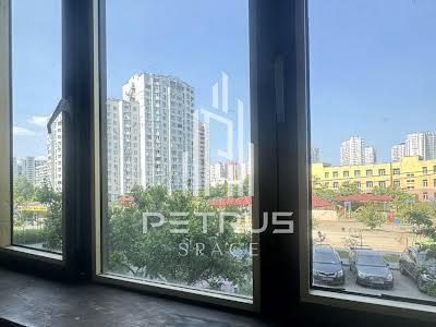 квартира по адресу Анны Ахматовой ул., 16-Б