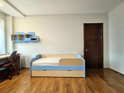 квартира за адресою Панаса Мирного вул., 8