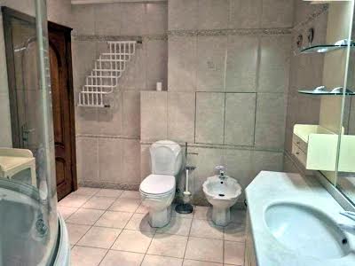 квартира за адресою Клінічна вул., 23/25