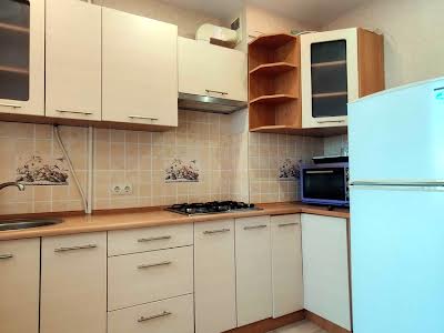 квартира по адресу Евгения Чикаленко ул., 81/2