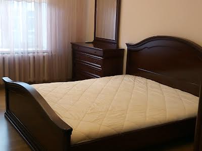 квартира за адресою Дмитрівська вул., 69