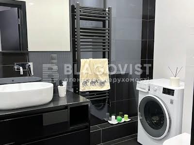 квартира за адресою Зарічна вул., 4