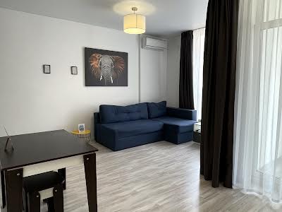 квартира за адресою Київ, Салютна вул., 2к4