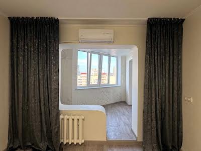 квартира за адресою Вишняківська вул., 7-Б