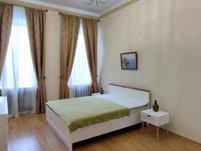 квартира за адресою Петра Сагайдачного вул., 8/10