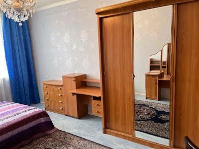 квартира за адресою Верховної Ради бульв., 21-Б