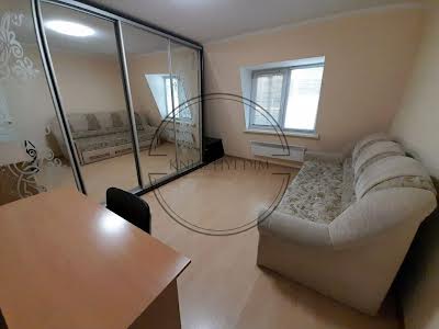квартира за адресою Красицького вул., 8