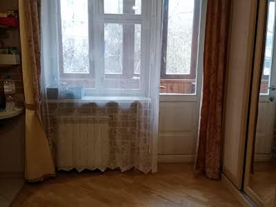 квартира за адресою Леоніда Первомайського вул., 7-А