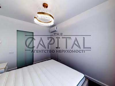 квартира за адресою Причальна вул., 14