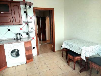 квартира за адресою Федора Ернста вул., 12