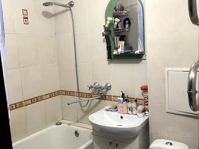 квартира за адресою Будівельників вул., 12-Б