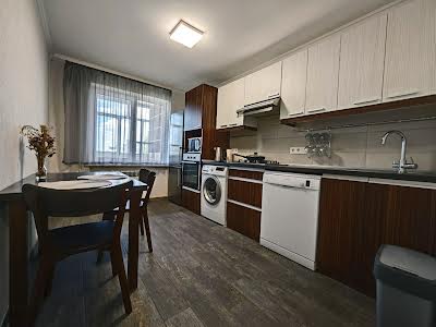 квартира по адресу Киев, Чешская ул., 6