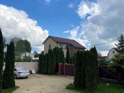 будинок за адресою с. Нові Безрадичі, Жовтнева вул.