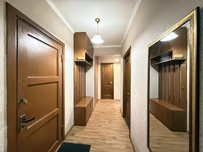 квартира по адресу Киев, Александра Мишуги ул., 3