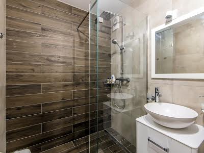 квартира за адресою Ревуцького вул., 42