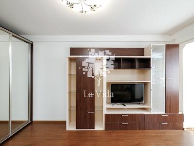 квартира за адресою Празька вул., 25/2