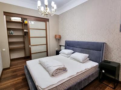 квартира за адресою Лютеранська вул., 13