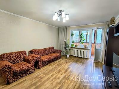 квартира за адресою Межигірська вул., 50