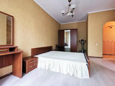 квартира за адресою Джона Маккейна вул. (Івана Кудрі), 10
