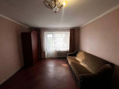 квартира за адресою Кропивницького вул., 103