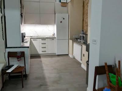 квартира за адресою Свободи вул., 4