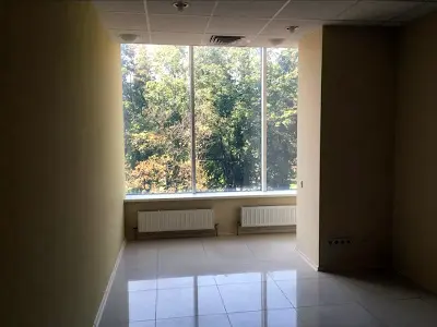 коммерческая по адресу Отакара Яроша ул., 18