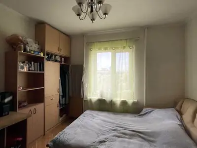 квартира за адресою Академіка Єфремова вул. (Командарма Уборевича), 9
