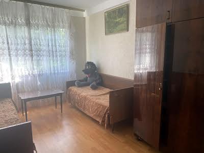 квартира по адресу Киев, Ірини Бекешкіної ул. (Генерала Карбишева), 8
