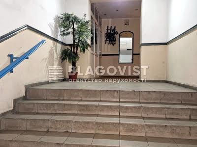 квартира за адресою Оболонська вул., 12
