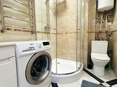 квартира за адресою Боголюбова вул., 33