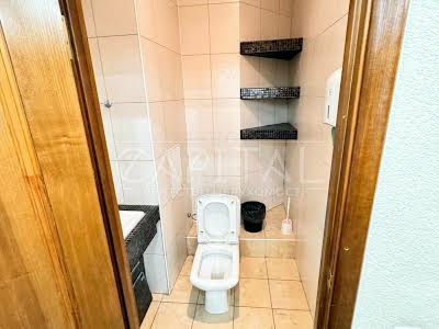 комерційна за адресою Лесі Українки бульв., 7-А
