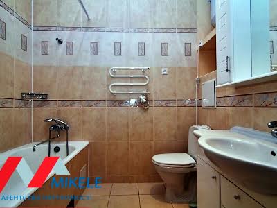 квартира за адресою Шовкуненка вул., 8/20