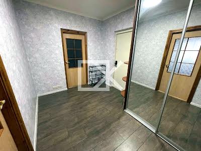 квартира по адресу Драгоманова ул., 12-А
