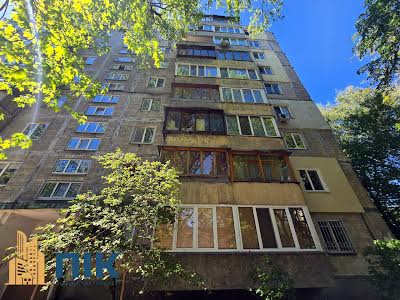 квартира за адресою Романа Ратушного вул. (Волгоградська), 33