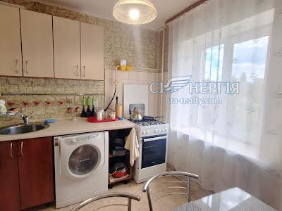 квартира за адресою Верховної Ради бульв., 18