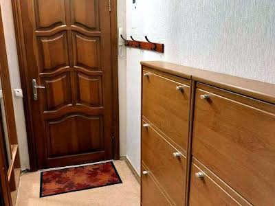 квартира за адресою Київ, Салютна вул., 20