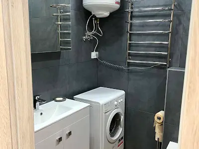 квартира за адресою Салютна вул., 2к5