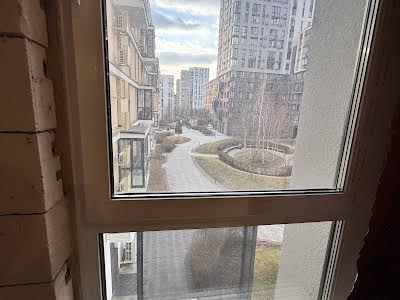квартира за адресою Салютна вул., 2