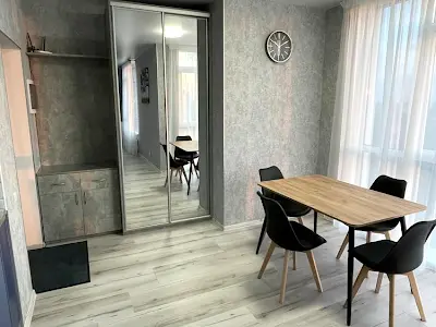 квартира за адресою Любомира Гузара просп. (Космонавта Комарова), 13