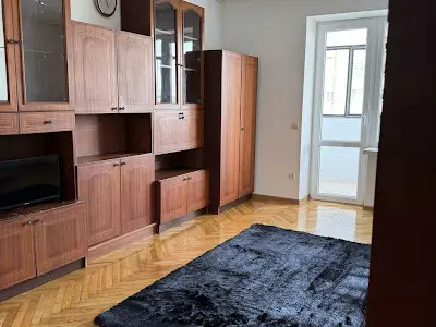 квартира за адресою Хмельницкого Б., 271