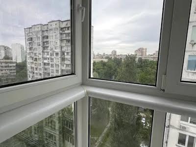 квартира за адресою Миколи Ушакова вул., 4